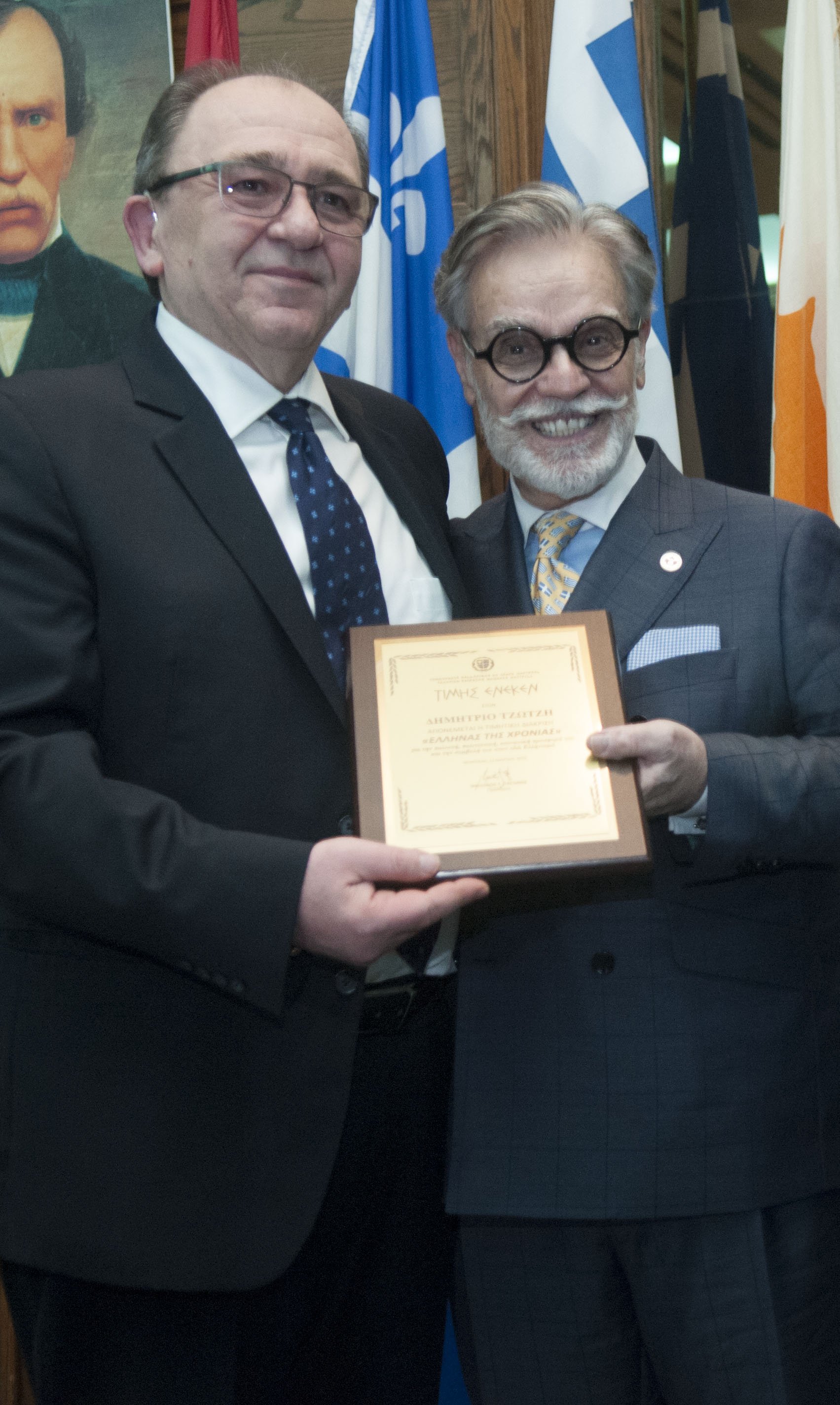 Hundreds attend Greek Independence Day gala dinner