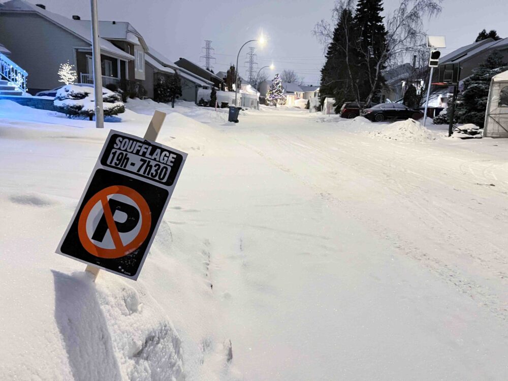 Laval’s electronic snow-removal signage is a non-starter in Chomedey