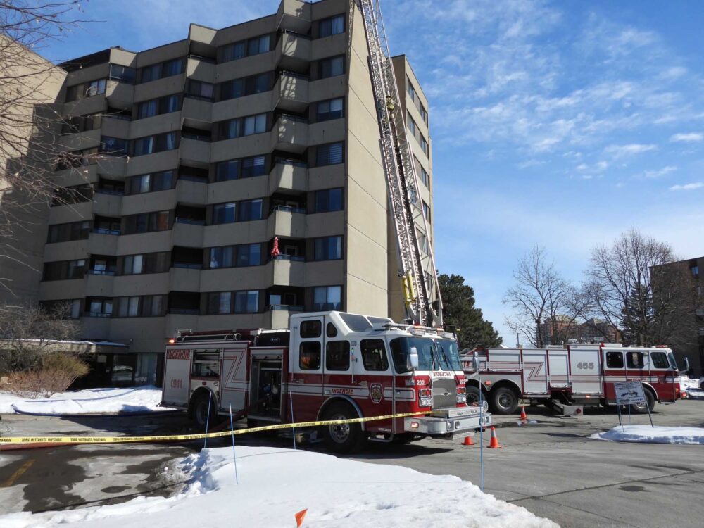 Roof fire forces evacuation at Manoir Cardinal seniors’ residence