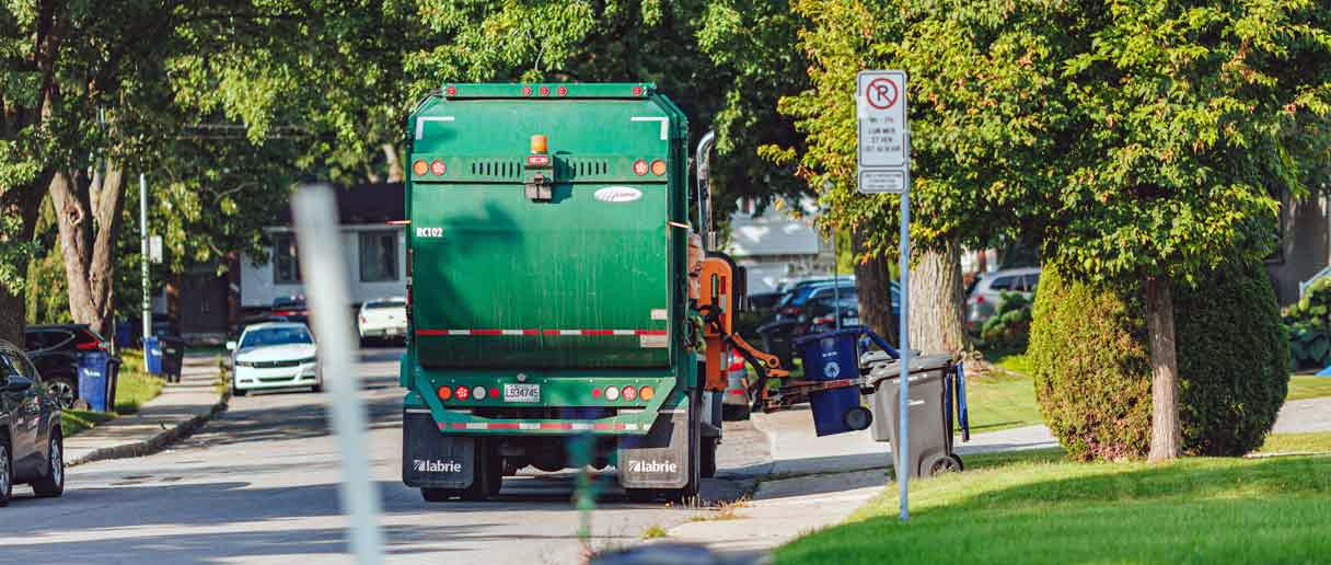 Petition for return of twice-weekly Laval garbage collection goes viral